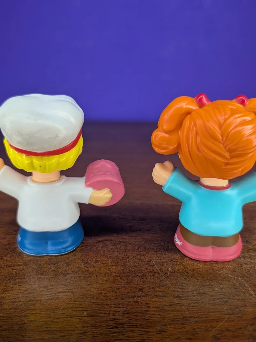 Fisher Price Little People Pastry Chef Tia & Sofia  2pcs